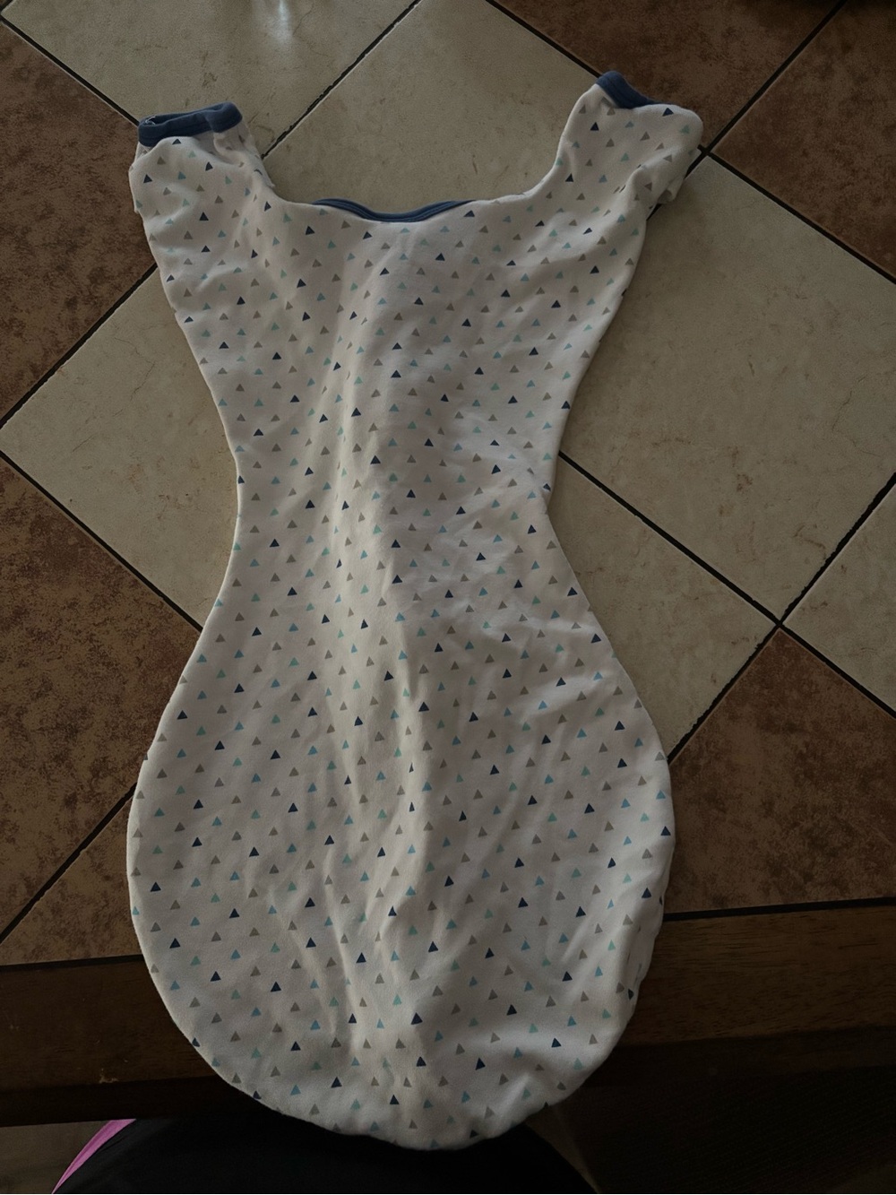 Swaddle Designs transitional sleep sack with blue trim and triangle print - Picture 3 of 3